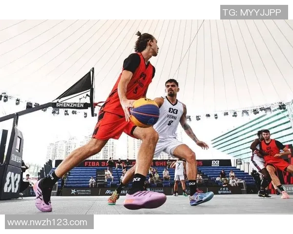 深圳篮球队在大师赛中的耐力表现分析与启示